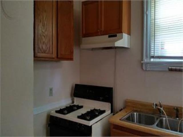 1712 Winder St - Photo 3 of 6