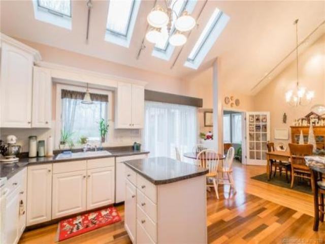 10 Griffin Rd - Photo 3 of 6