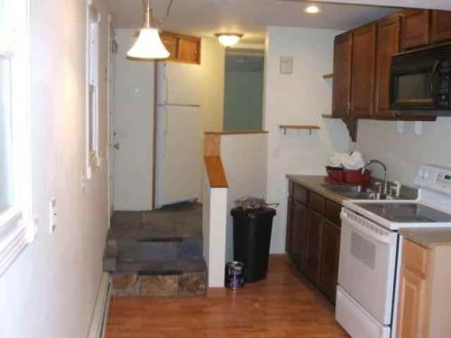 10 Lawrence Ave - Photo 3 of 6