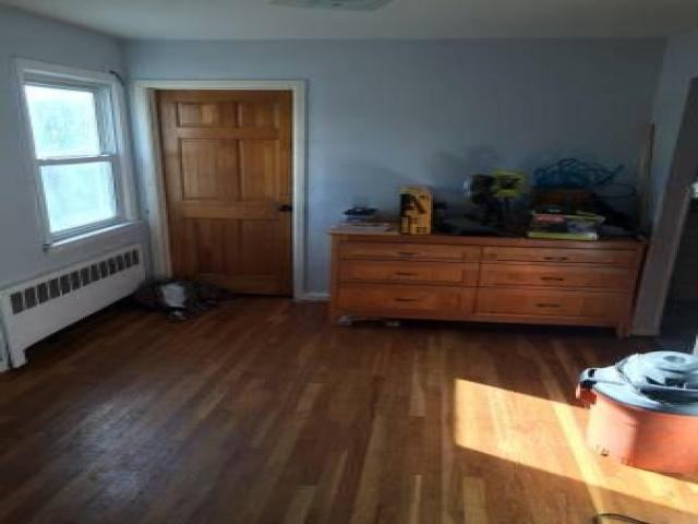 112 Clinton St - Photo 3 of 4