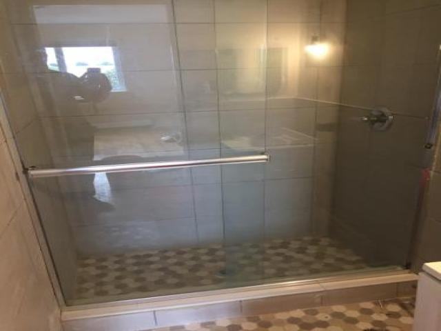 69-33 Caldwell Ave - Photo 2 of 5