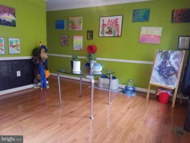 9903 Welshire Dr - Photo 2 of 6