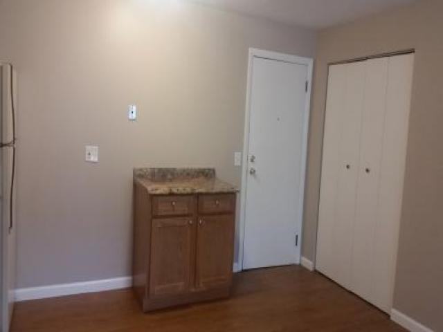 1309 St James Ave - Photo 2 of 6