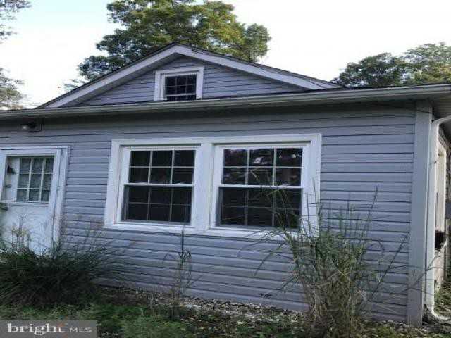743 Walnut Ave - Photo 2 of 6