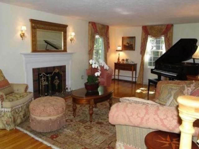 141 Westgate - Photo 3 of 6