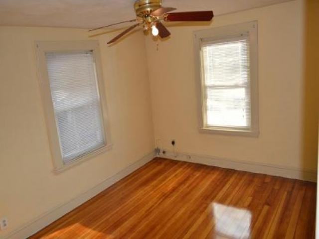 205 Bridge St - Photo 3 of 6