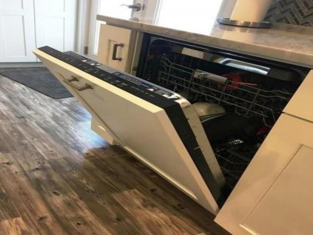 87 Alpha St - Photo 3 of 6