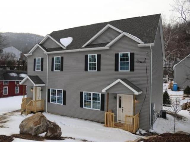 27 West St - Photo 2 of 6