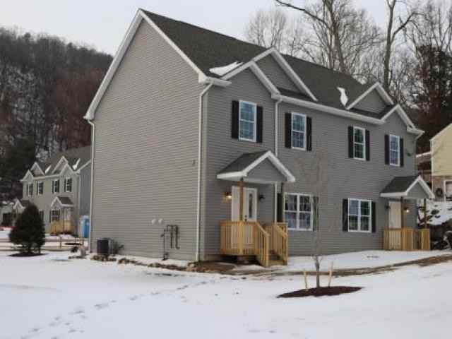 27 West St - Photo 3 of 6