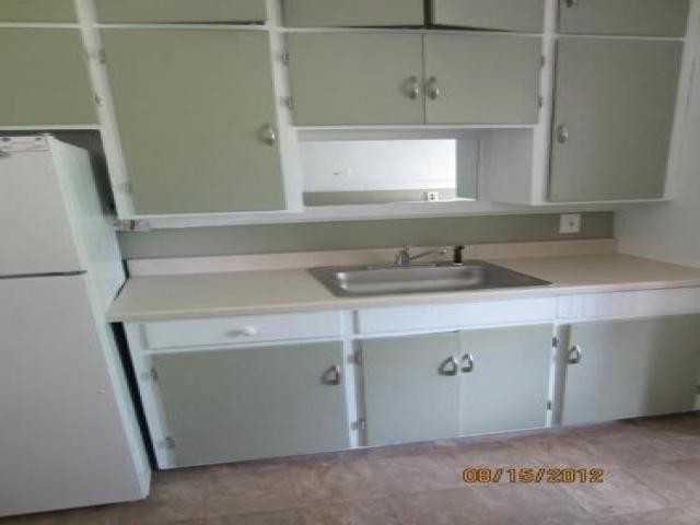 930 Monroe Ave - Photo 3 of 6