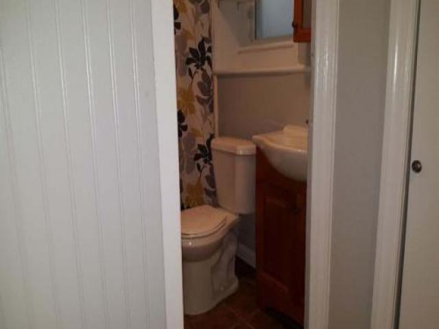 1638 Yates Ave - Photo 2 of 4