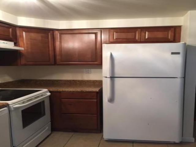 607B Washington St - Photo 3 of 6