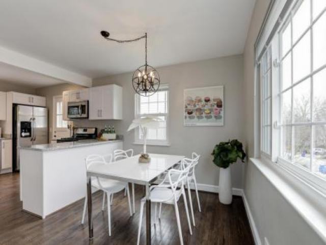 9411 Worth Ave - Photo 2 of 6