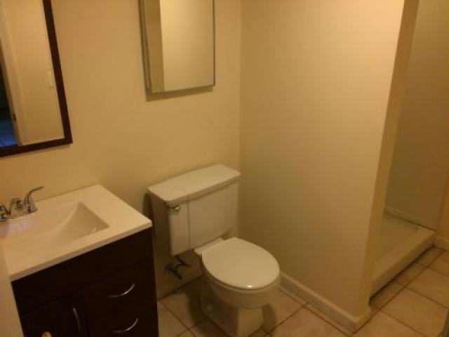 640 Goldenrod Ave - Photo 3 of 3