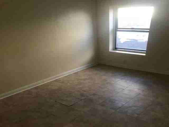 2322 Grand Ave - Photo 2 of 6