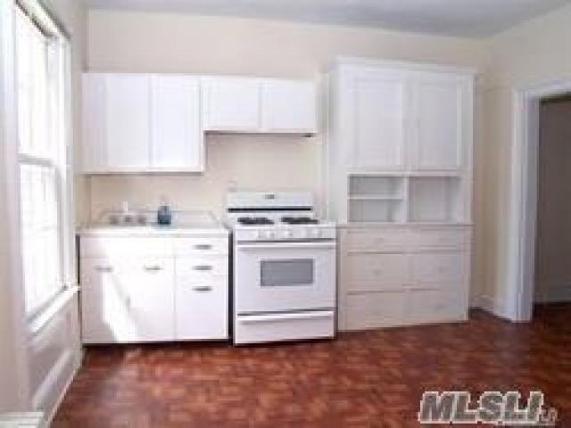 204 E Main St - Photo 3 of 5