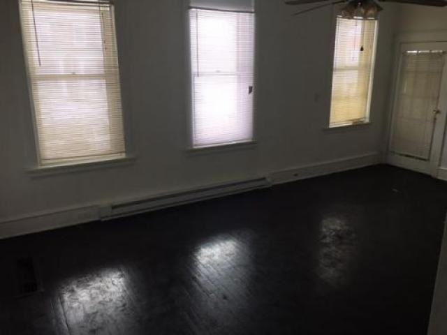 610 Concord Ave - Photo 3 of 5