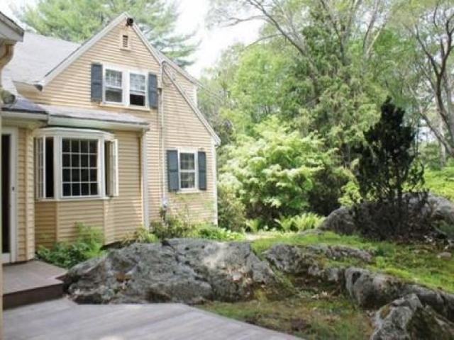 2 Burgess Ln - Photo 2 of 6