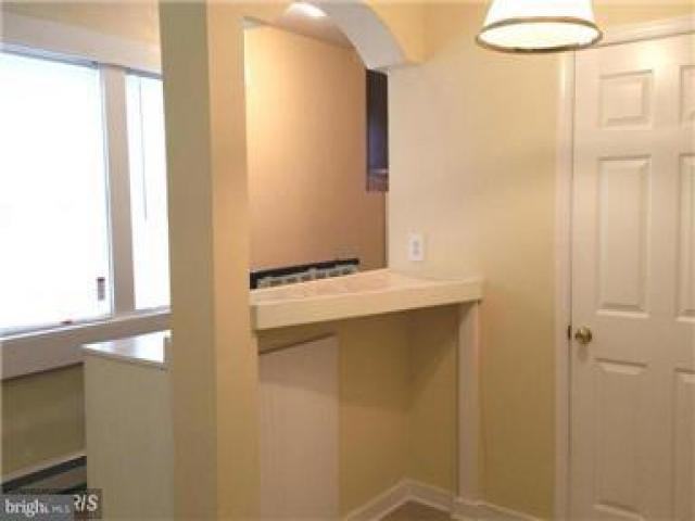 232 Potomac Ave - Photo 2 of 6