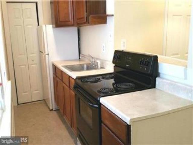 232 Potomac Ave - Photo 3 of 6