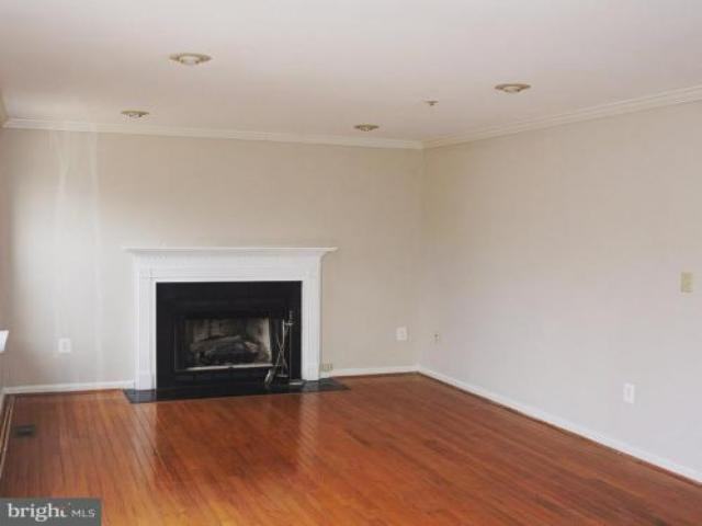 1705 Shamrock Ave - Photo 3 of 4