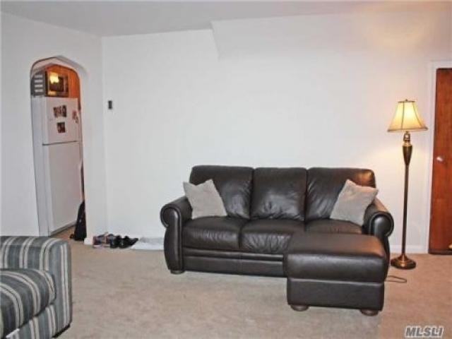 156 W Poplar St - Photo 2 of 6