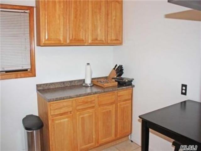 156 W Poplar St - Photo 3 of 6