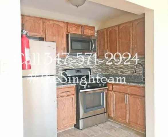 187-21 Hillside Avenue - Photo 2 of 6