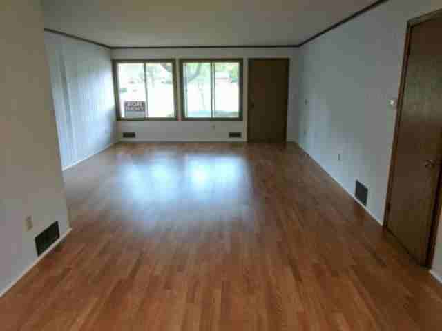 16 Rudley Dr - Photo 3 of 6