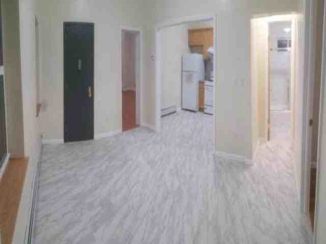 1033 Van Duzer St - Photo 2 of 6