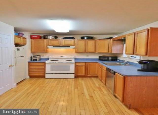 5924 Hillside Rd - Photo 2 of 6