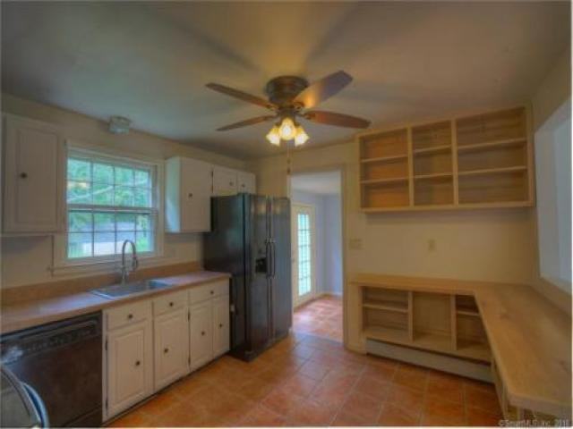55 Iron St - Photo 3 of 6