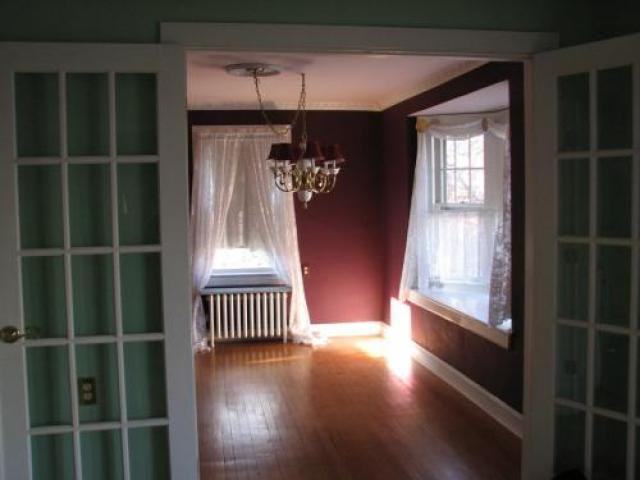 36 Pearl Hill St - Photo 3 of 6