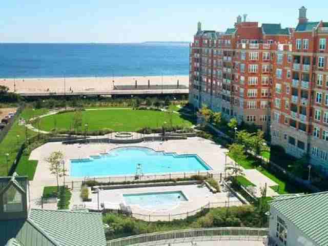 125 Oceana Dr E - Photo 3 of 6