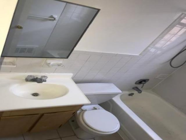 179 W Burnside Ave - Photo 2 of 6