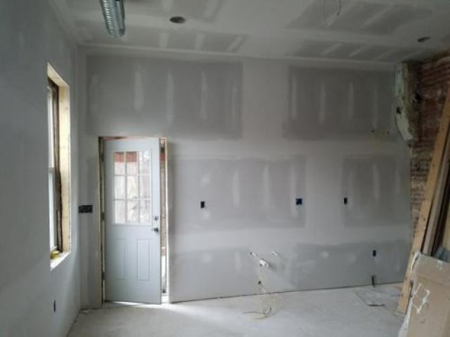 1210 Weldon Ave - Photo 2 of 6