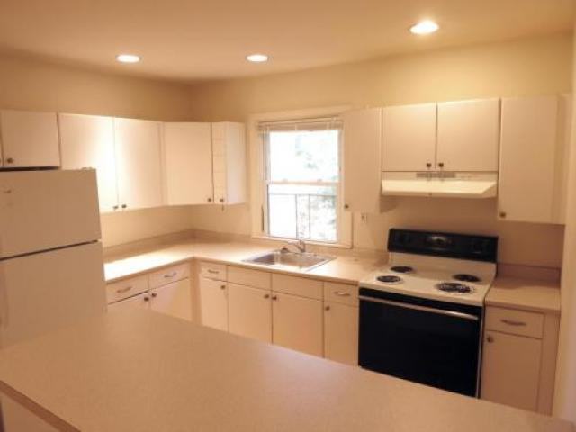 2 Burgess Ln - Photo 2 of 6