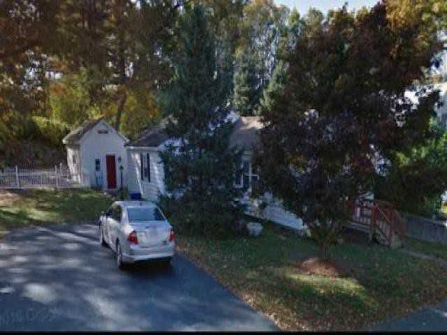 4 Raymond Rd - Photo 2 of 5