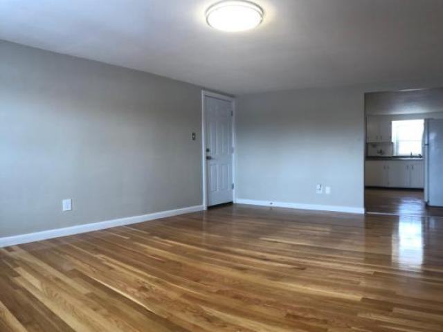 187 Mt Vernon St - Photo 3 of 6