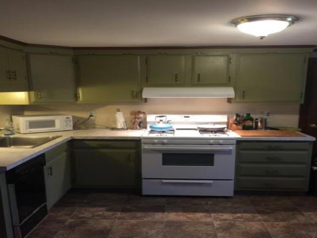 28 Rock St - Photo 2 of 6