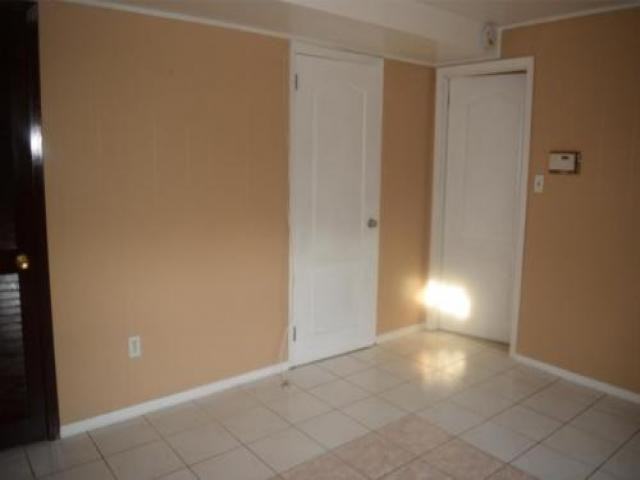 57 Scotland Rd - Photo 3 of 6