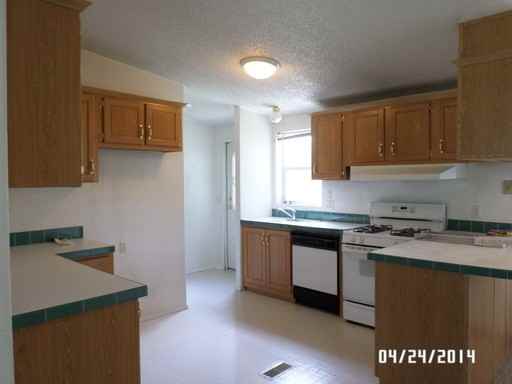 16915 Hickman Ln - Photo 2 of 11