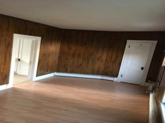 76 Vineyard Ave - Photo 3 of 6