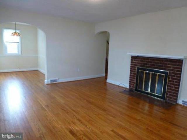 5656 19th St N - Photo 2 of 6