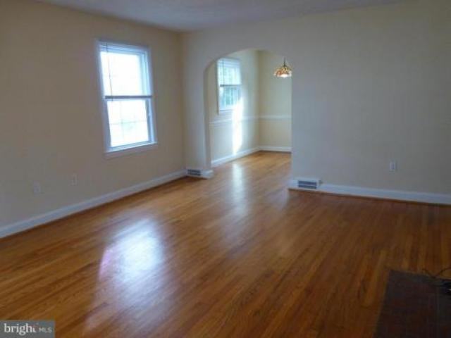 5656 19th St N - Photo 3 of 6