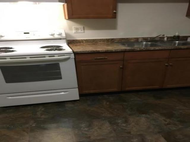 627 Kirkland St - Photo 2 of 6