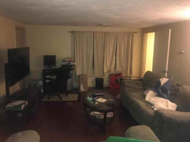 484 Burncoat St - Photo 2 of 6