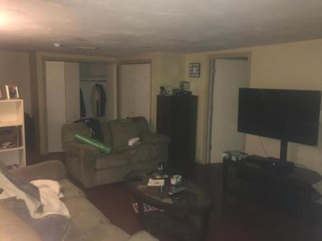 484 Burncoat St - Photo 3 of 6