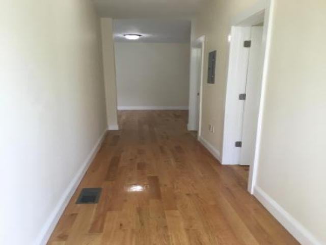 785 Broadway St - Photo 2 of 6