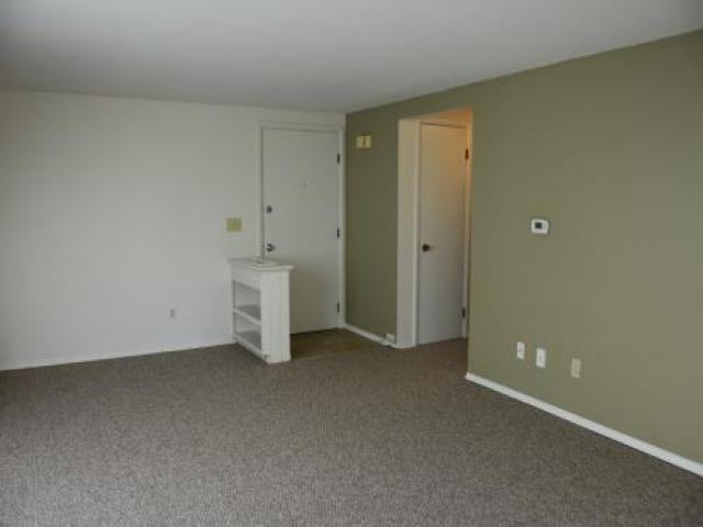 10 Barbie Ct - Photo 2 of 4